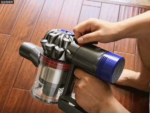 dyson v8,dysonv8吸尘器怎么倒灰视频